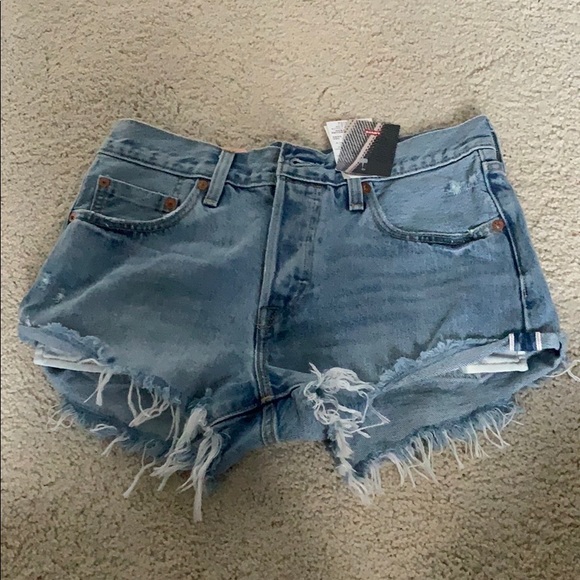 Levi 501 Shorts - Picture 1 of 2